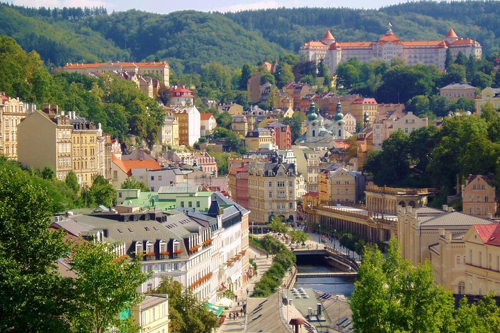 Karlovy Vary - The town of spas, mineral springs and relaxation - Photo 1 of 8